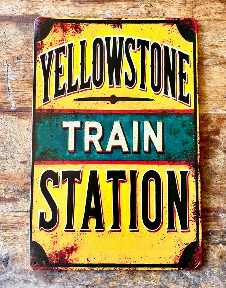 P290 Vintage Yellowstone Train Station